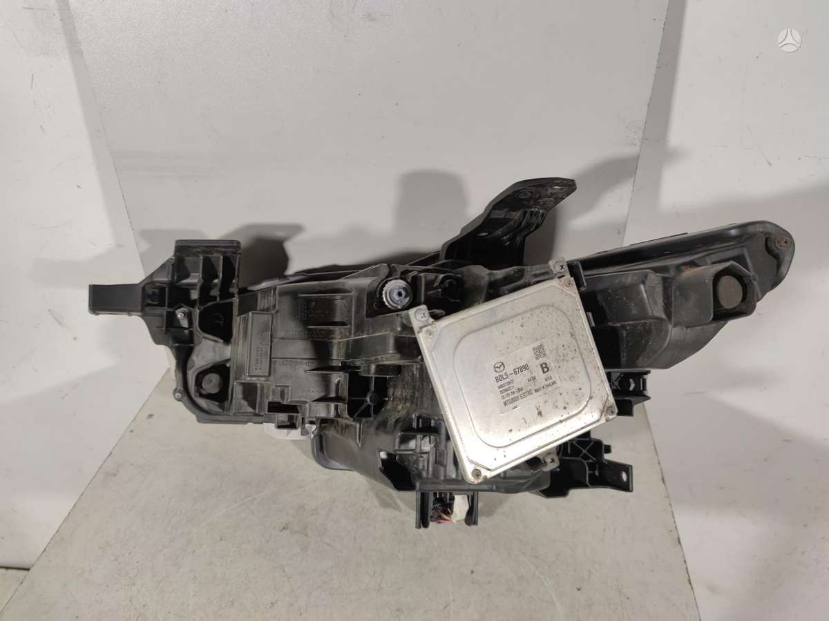 Mazda 3, BCKN50031, бамперы (буфера), фары