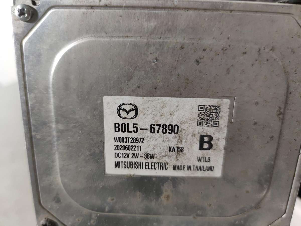 Mazda 3, BCKN50031, бамперы (буфера), фары