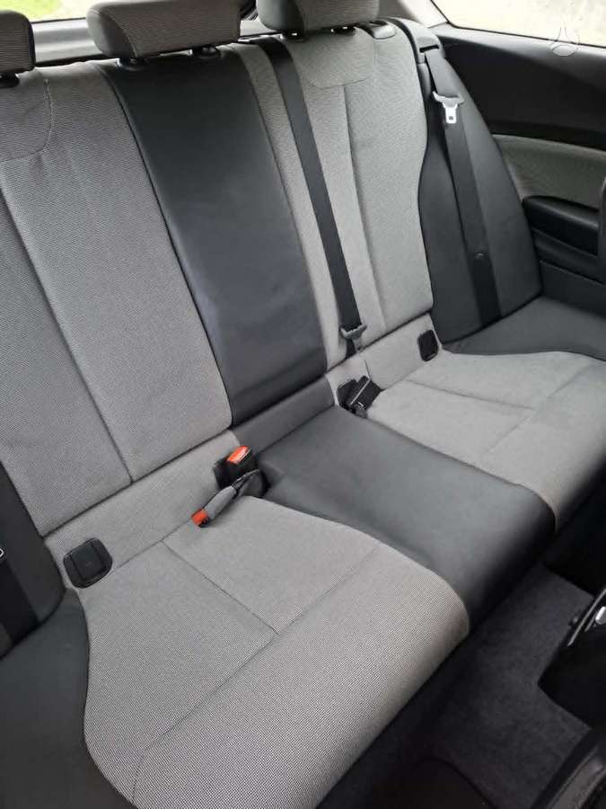 BMW 116, 2.0 l., hatchback