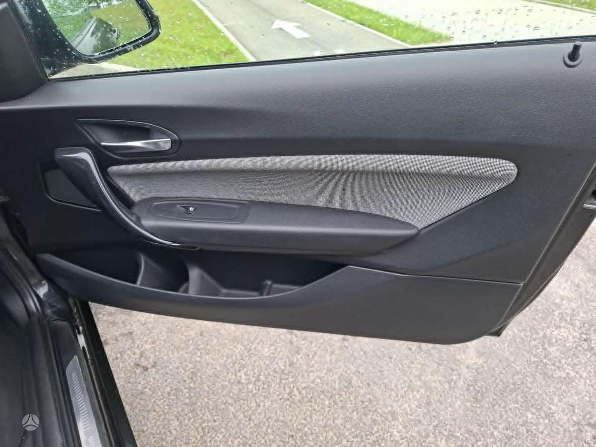 BMW 116, 2.0 l., hatchback
