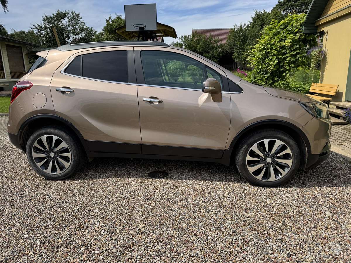 Buick Encore, 1.4 l., off-road / crossover