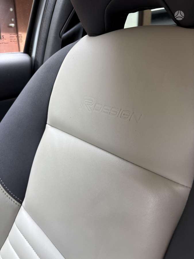 Volvo C30, 1.6 l., hatchback