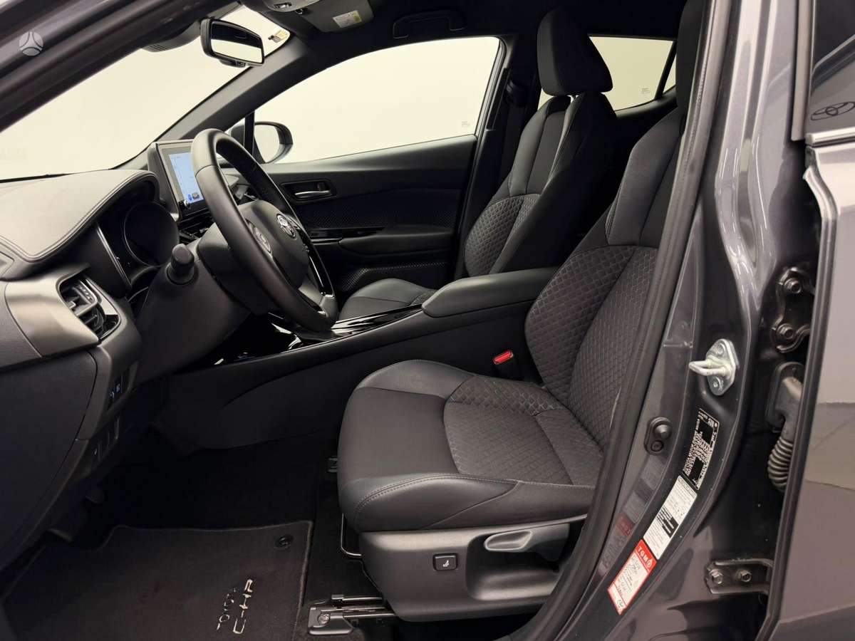 Toyota C-HR - 9