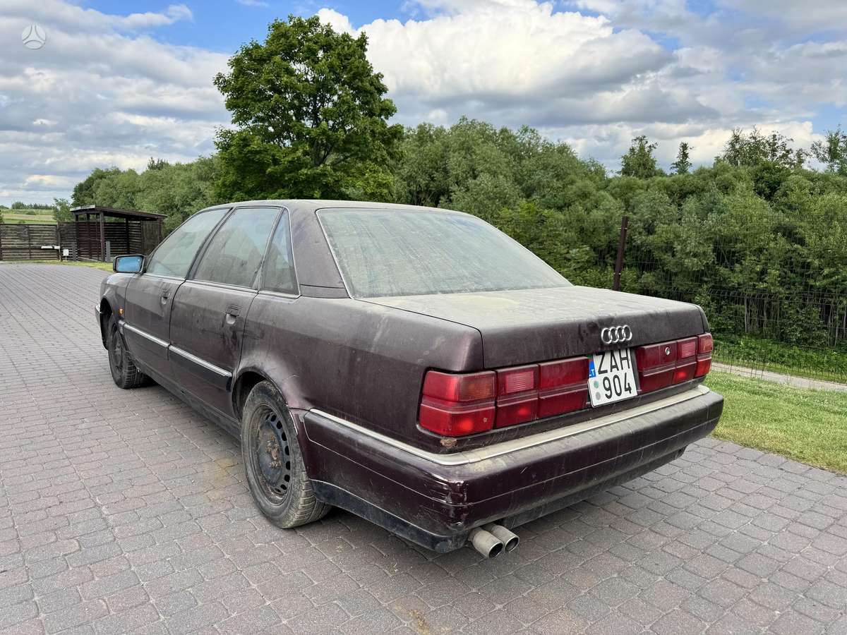 Audi V8, 3.6 l., Седан
