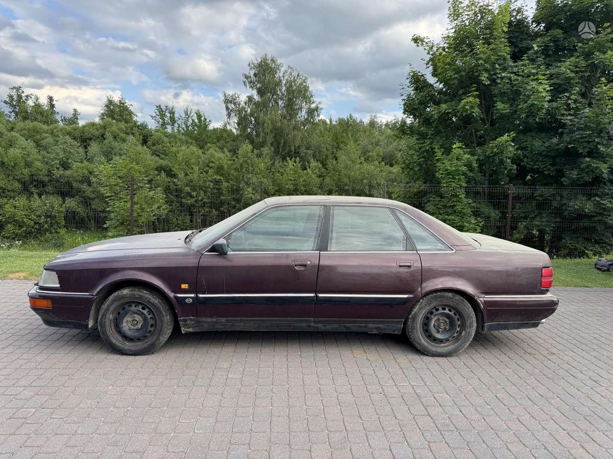 Audi V8, 3.6 l., Седан