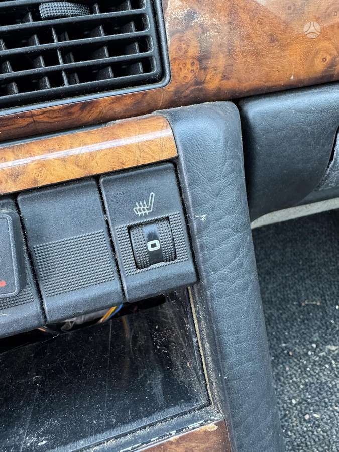 Audi V8, 3.6 l., Седан