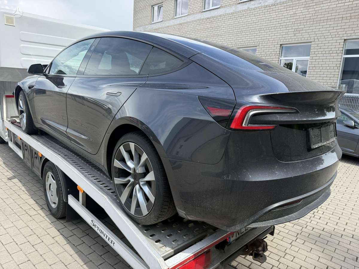 Tesla Model 3, 60 kWh, hatchback