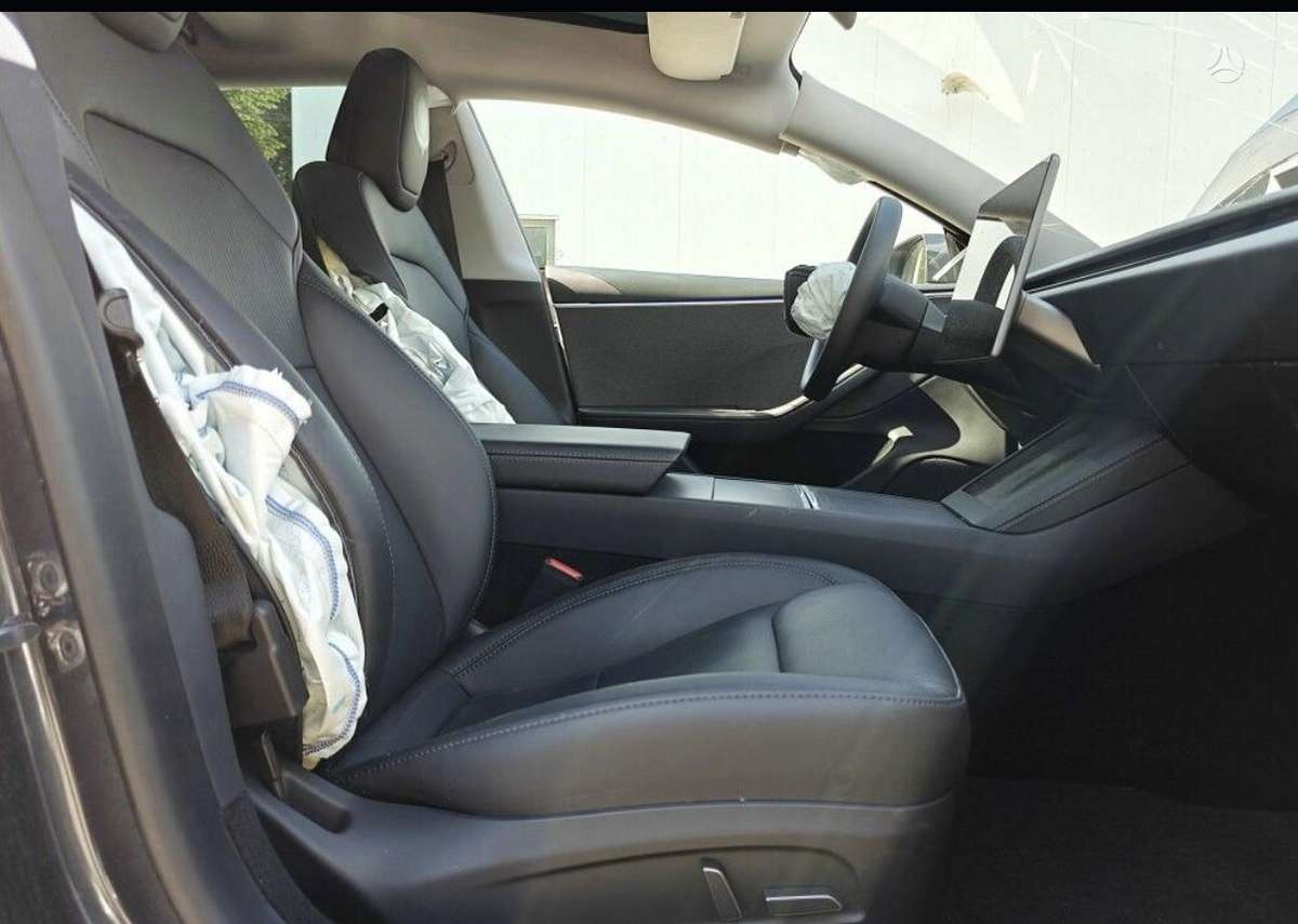 Tesla Model 3, 60 кВт·ч, Хэтчбек