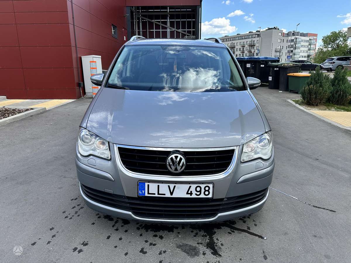 Volkswagen Touran - 2