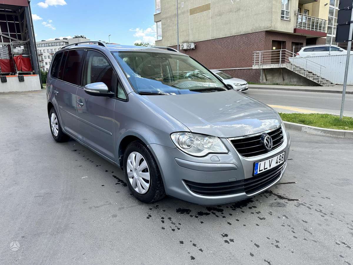 Volkswagen Touran - 3