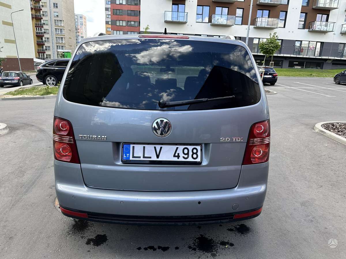 Volkswagen Touran - 6