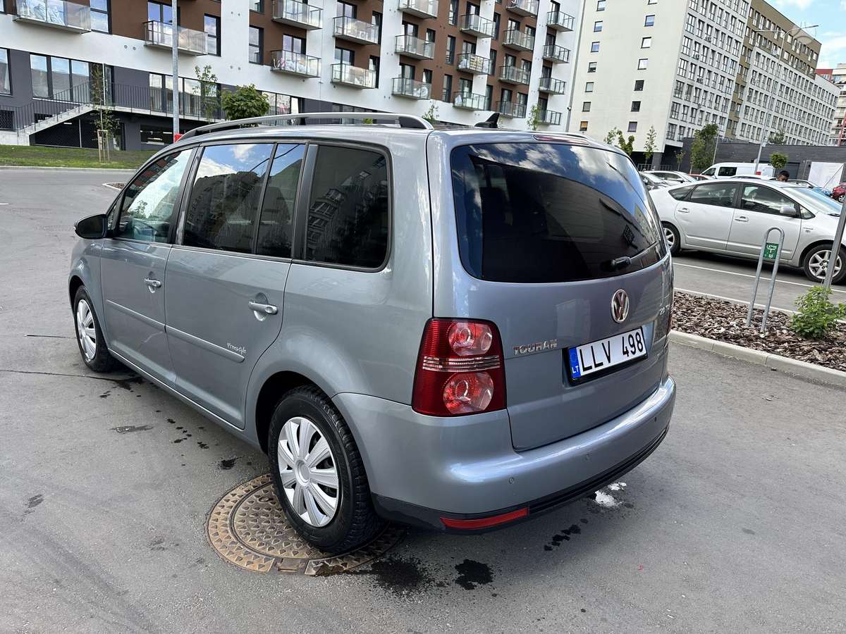 Volkswagen Touran - 7