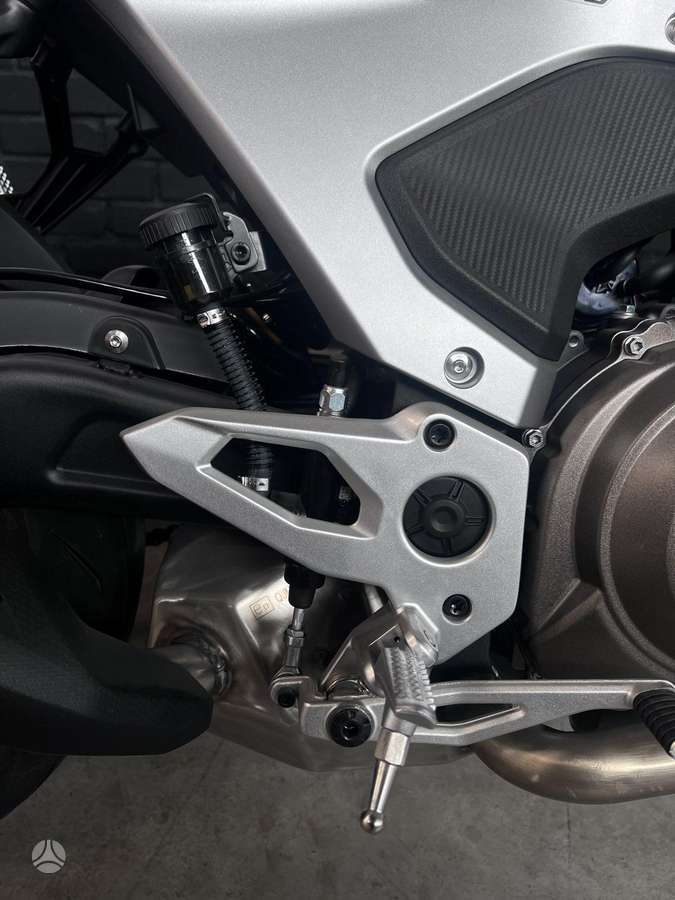 QJMOTOR SRK700 554cc, street / classic