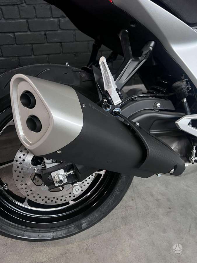 QJMOTOR SRK700 554cc, street / classic
