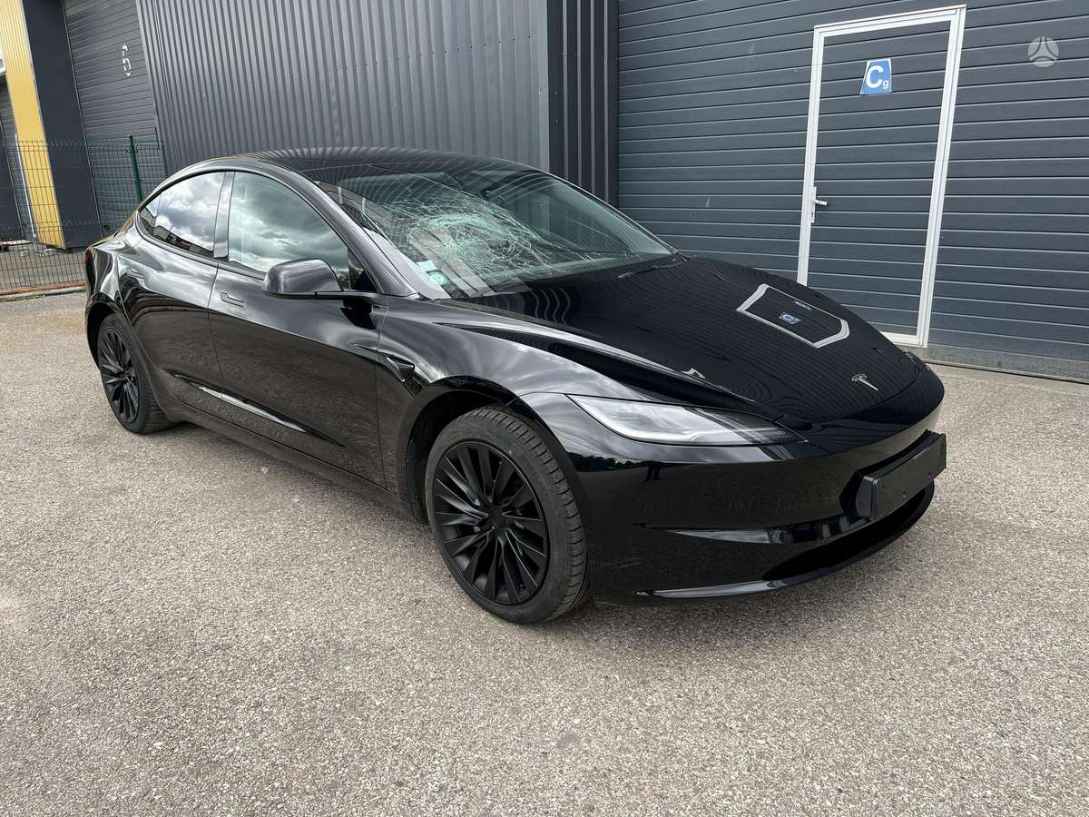 Tesla Model 3, 60 кВт·ч, Седан