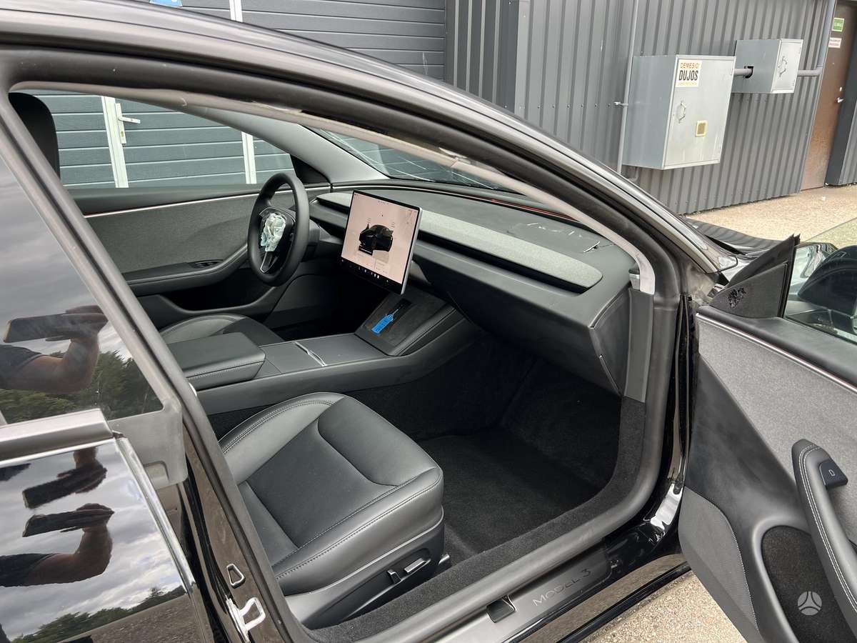 Tesla Model 3, 60 кВт·ч, Седан