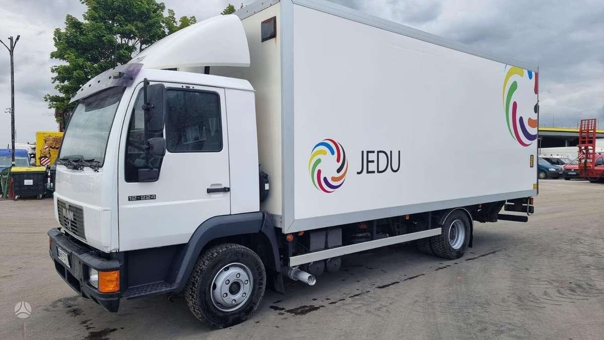 MAN 12.224 Silent, isothermal trucks