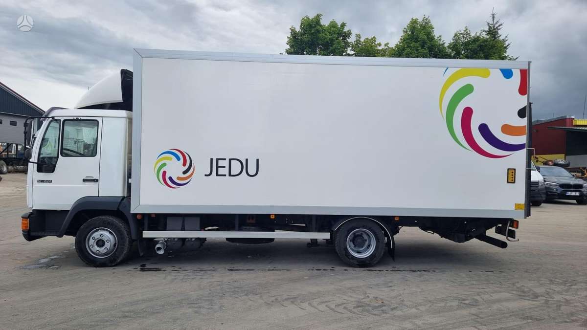 MAN 12.224 Silent, isothermal trucks