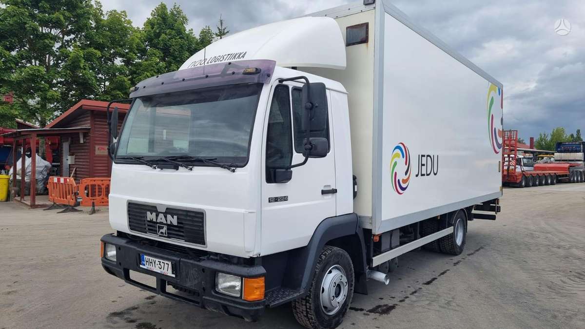 MAN 12.224 Silent, isothermal trucks