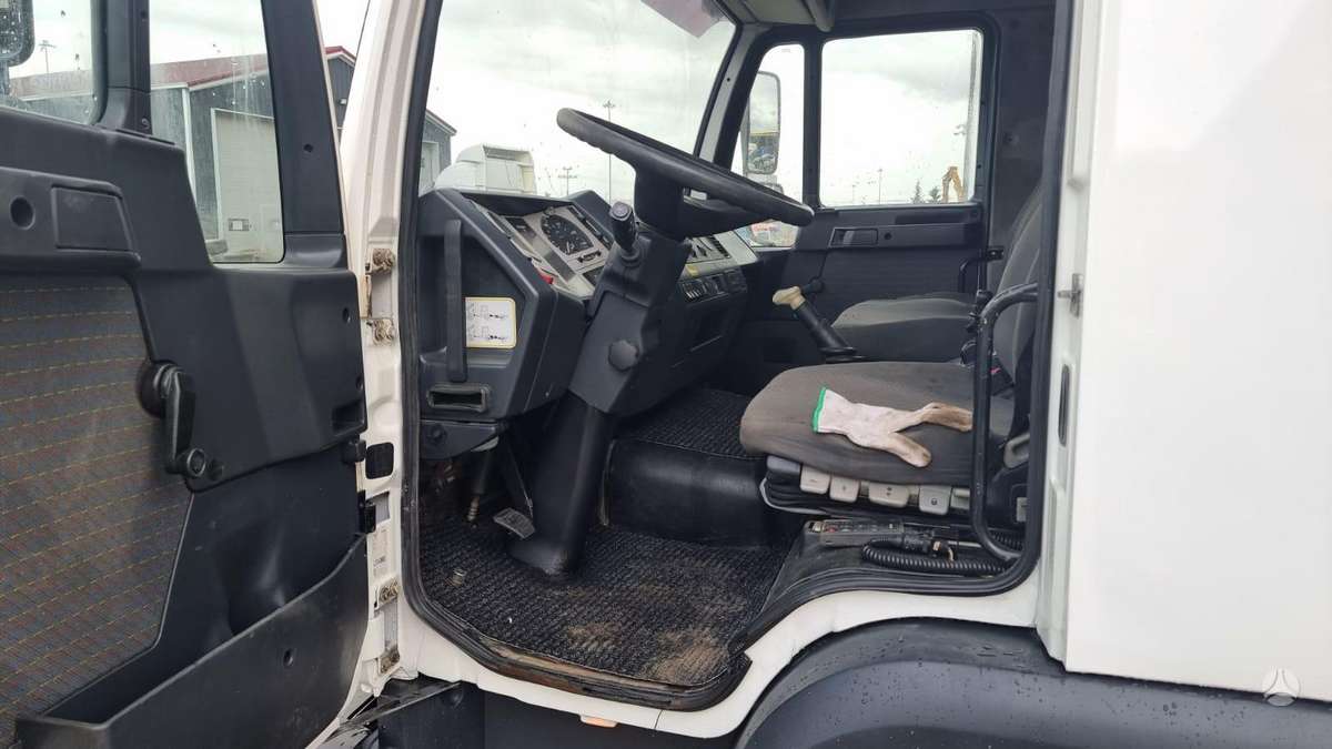 MAN 12.224 Silent, isothermal trucks