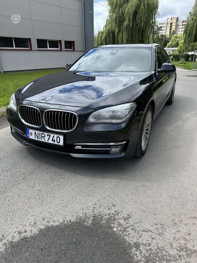 BMW 740, 3.0 l., Седан