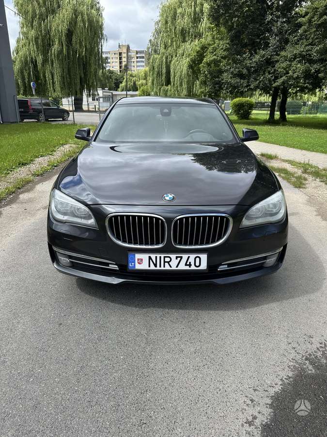 BMW 740, 3.0 l., Седан