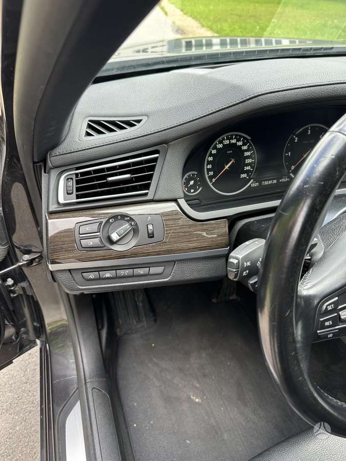 BMW 740, 3.0 l., Седан