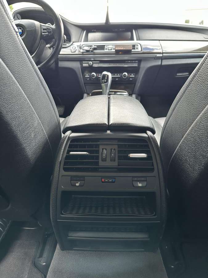 BMW 740, 3.0 l., Седан