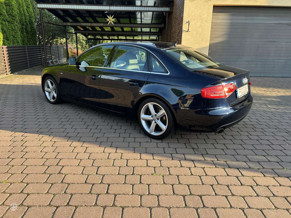 Audi A4, 3.1 l., Седан