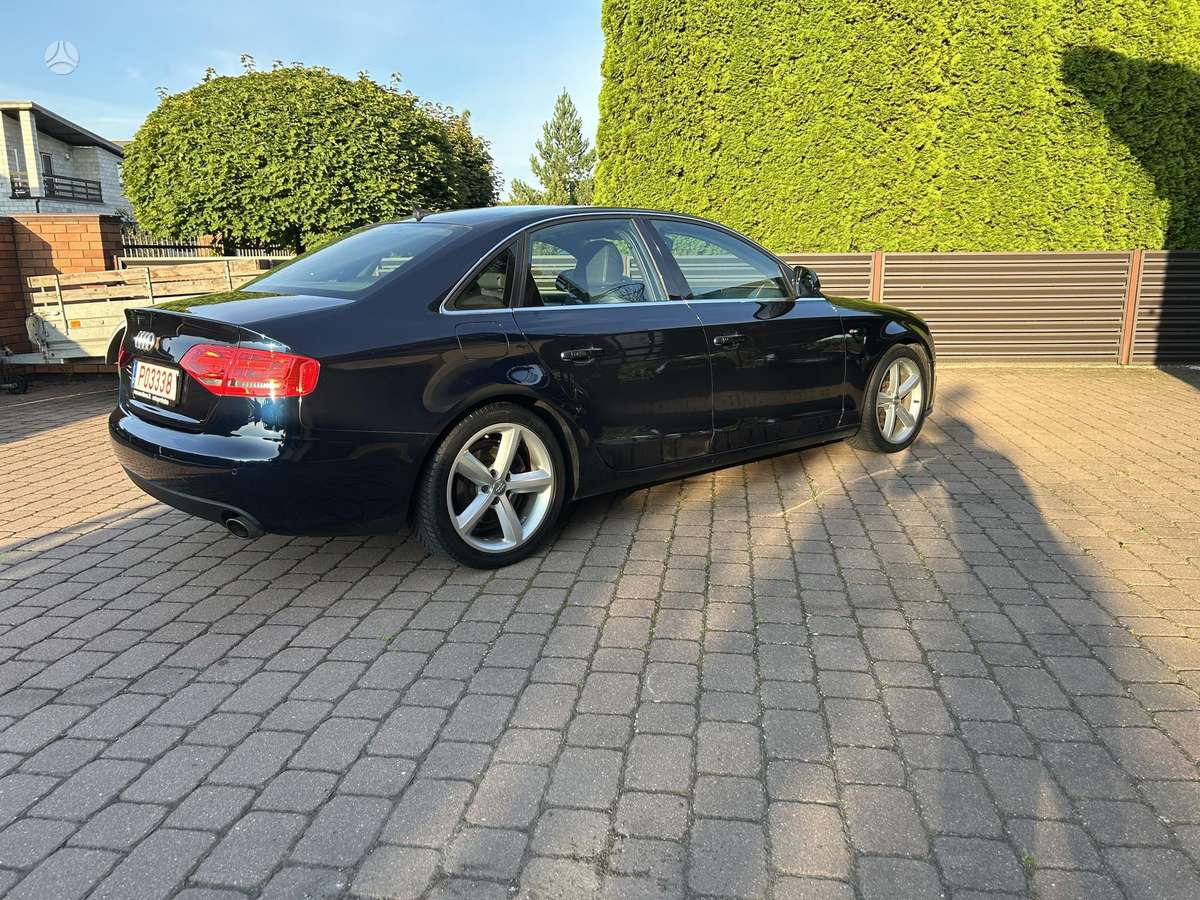 Audi A4, 3.1 l., Седан