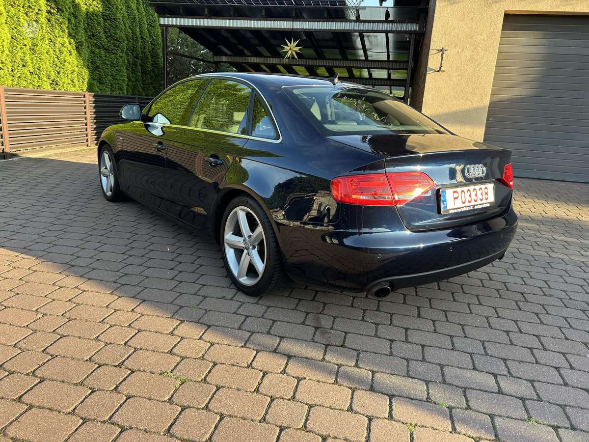 Audi A4, 3.1 l., Седан