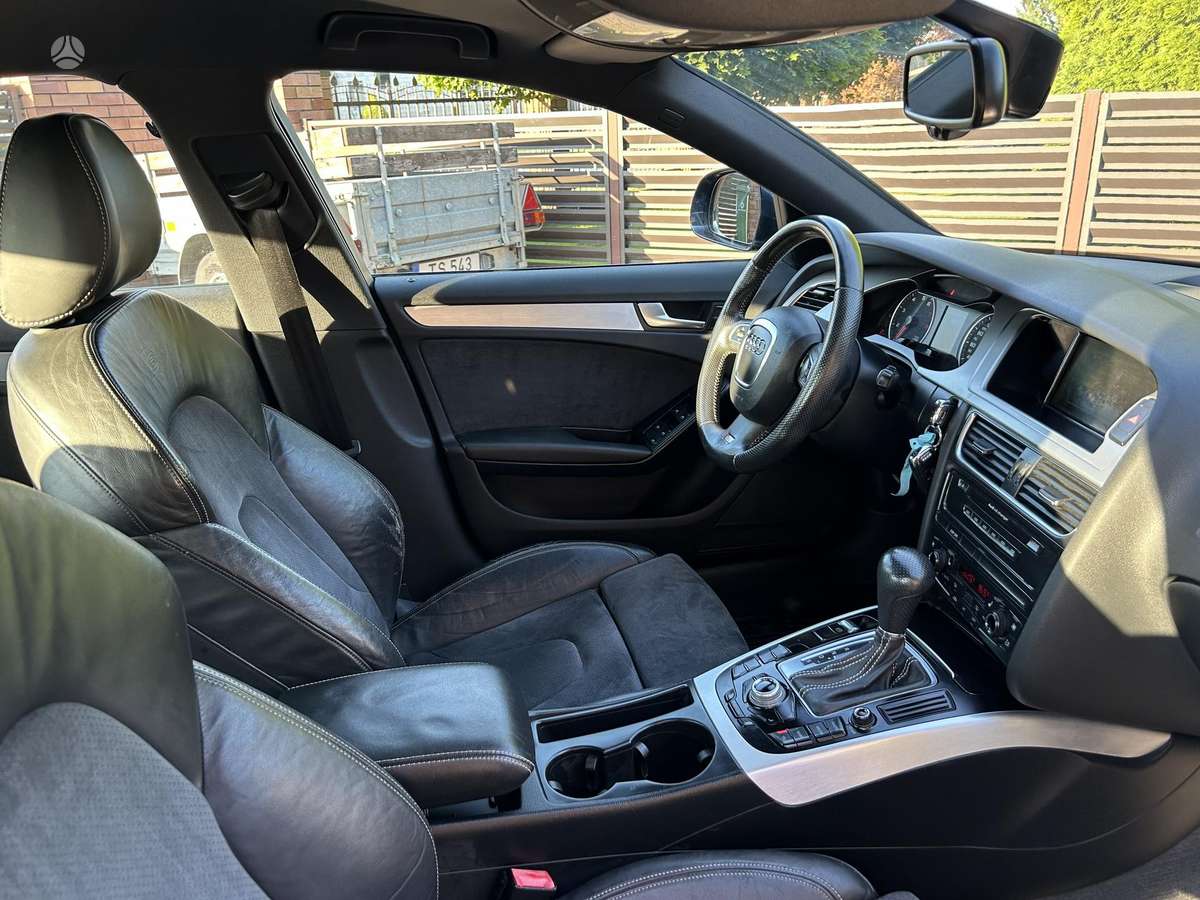 Audi A4, 3.1 l., Седан