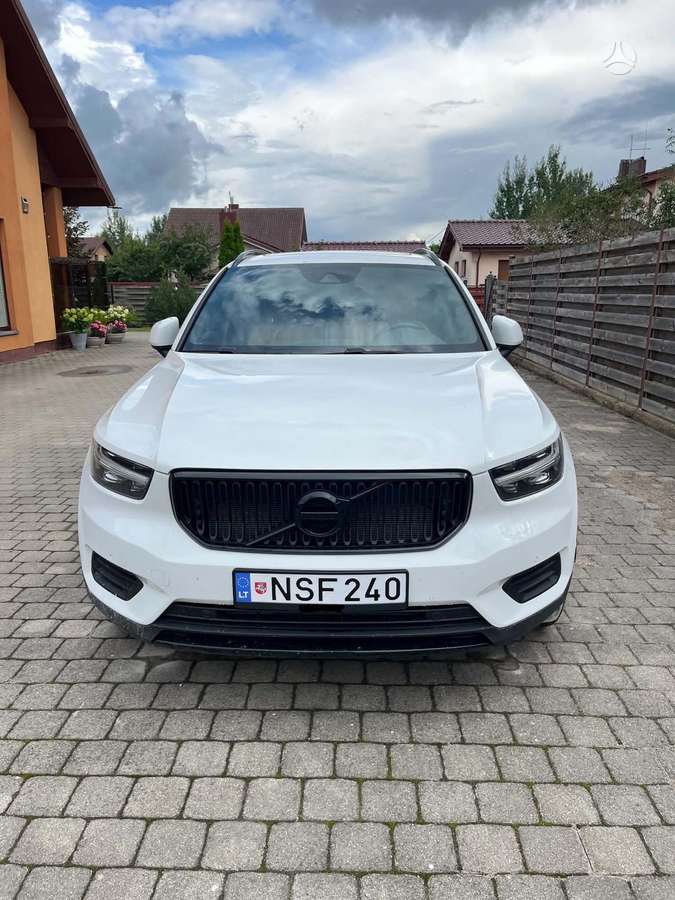 Volvo XC40 - 1