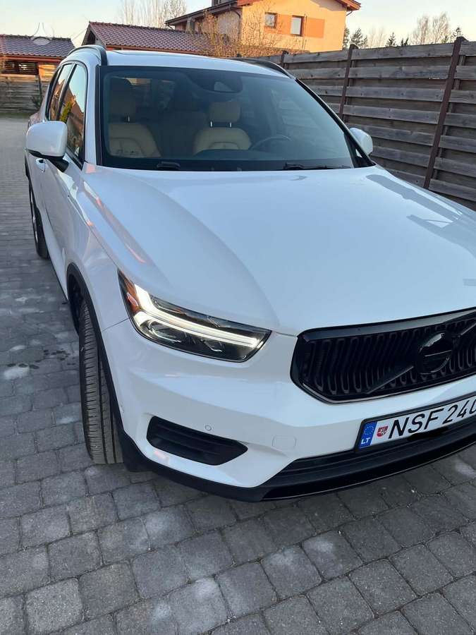 Volvo XC40 - 3