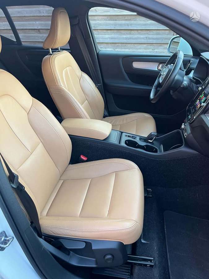 Volvo XC40 - 8