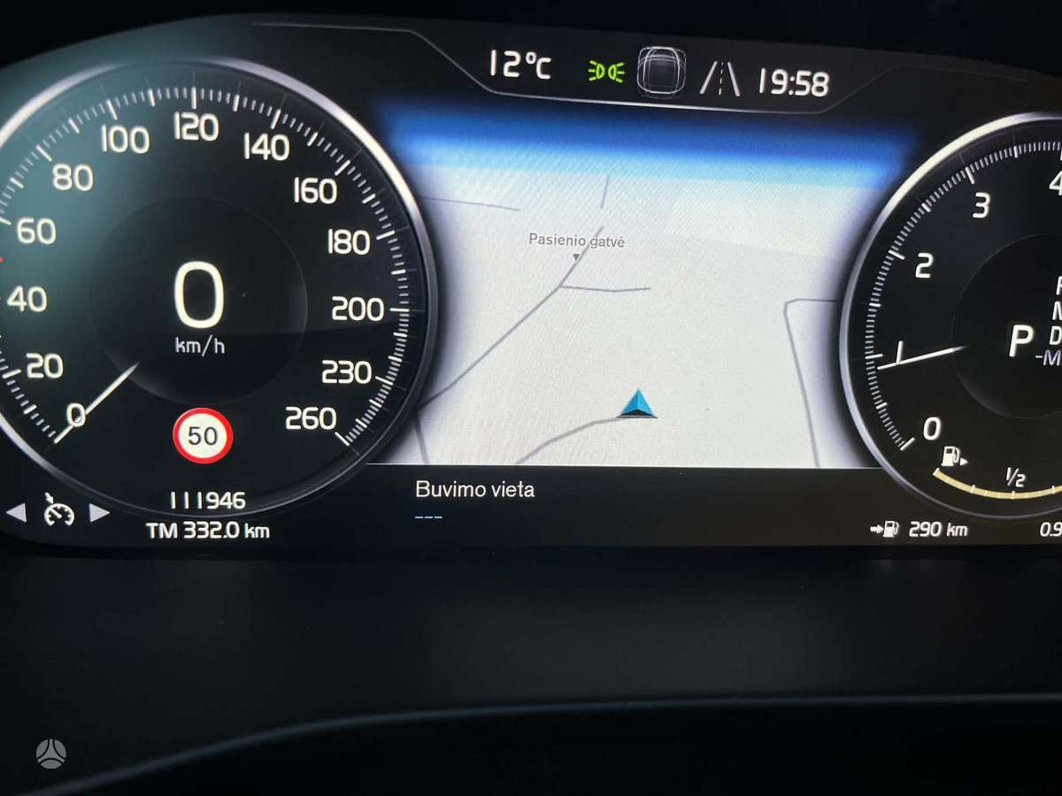 Volvo XC40 - 10