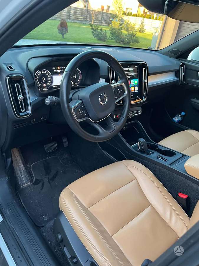 Volvo XC40 - 11