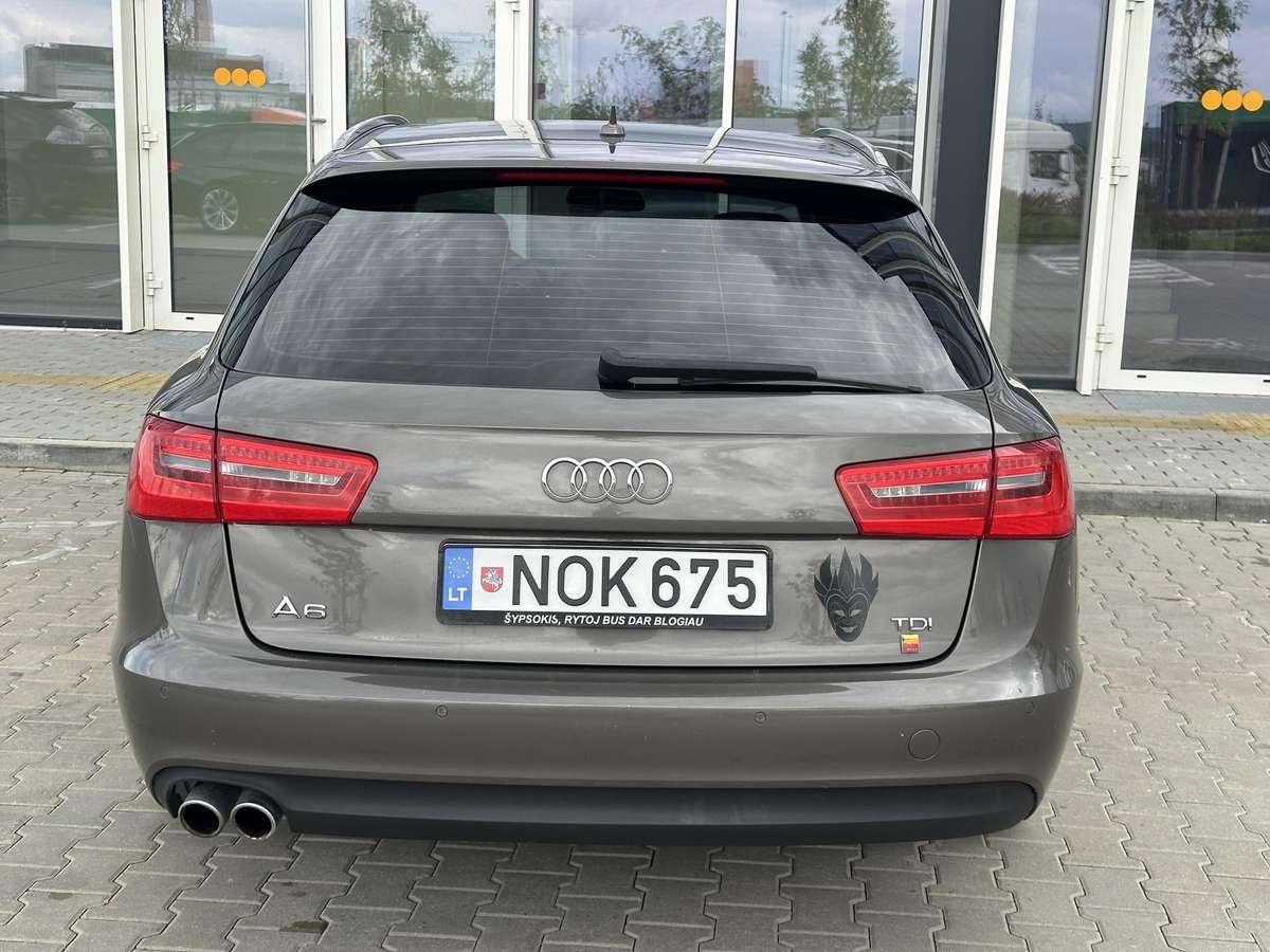 Audi A6, 2.0 l., Седан