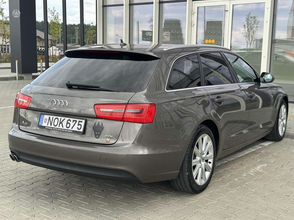Audi A6, 2.0 l., Седан
