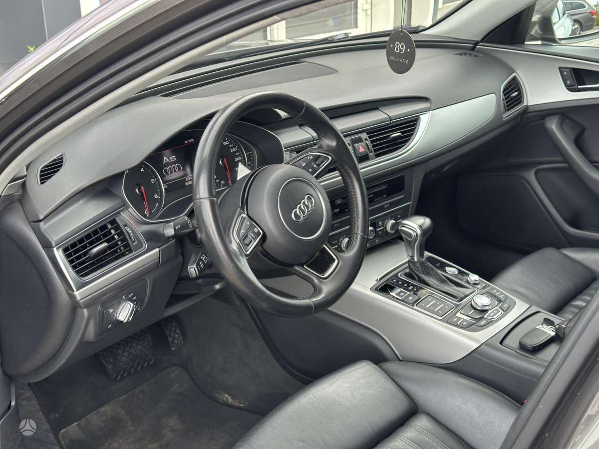 Audi A6, 2.0 l., Седан