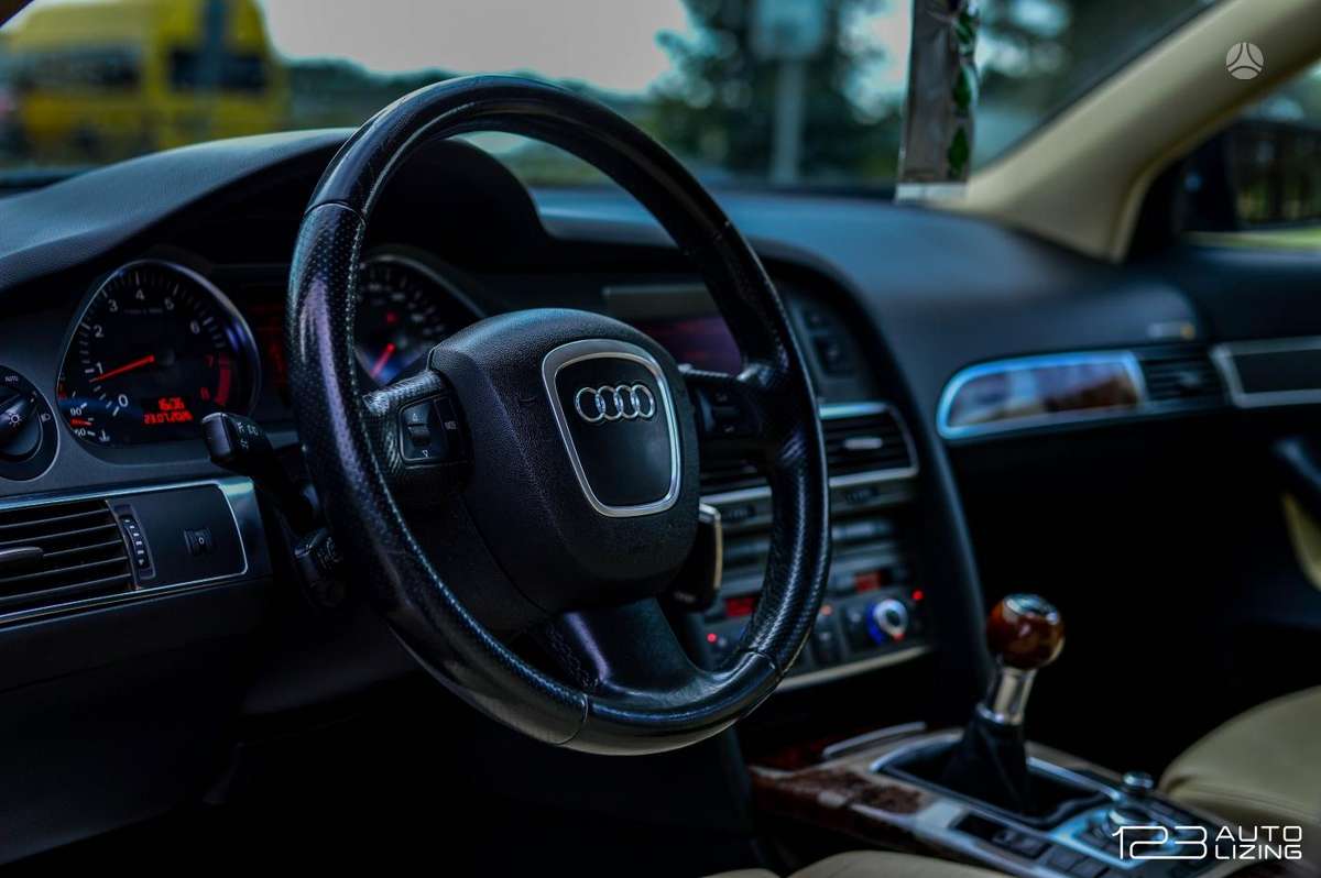 Audi A6, 2.4 l., Седан