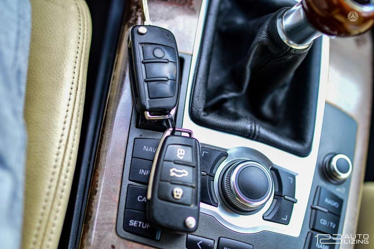 Audi A6, 2.4 l., Седан