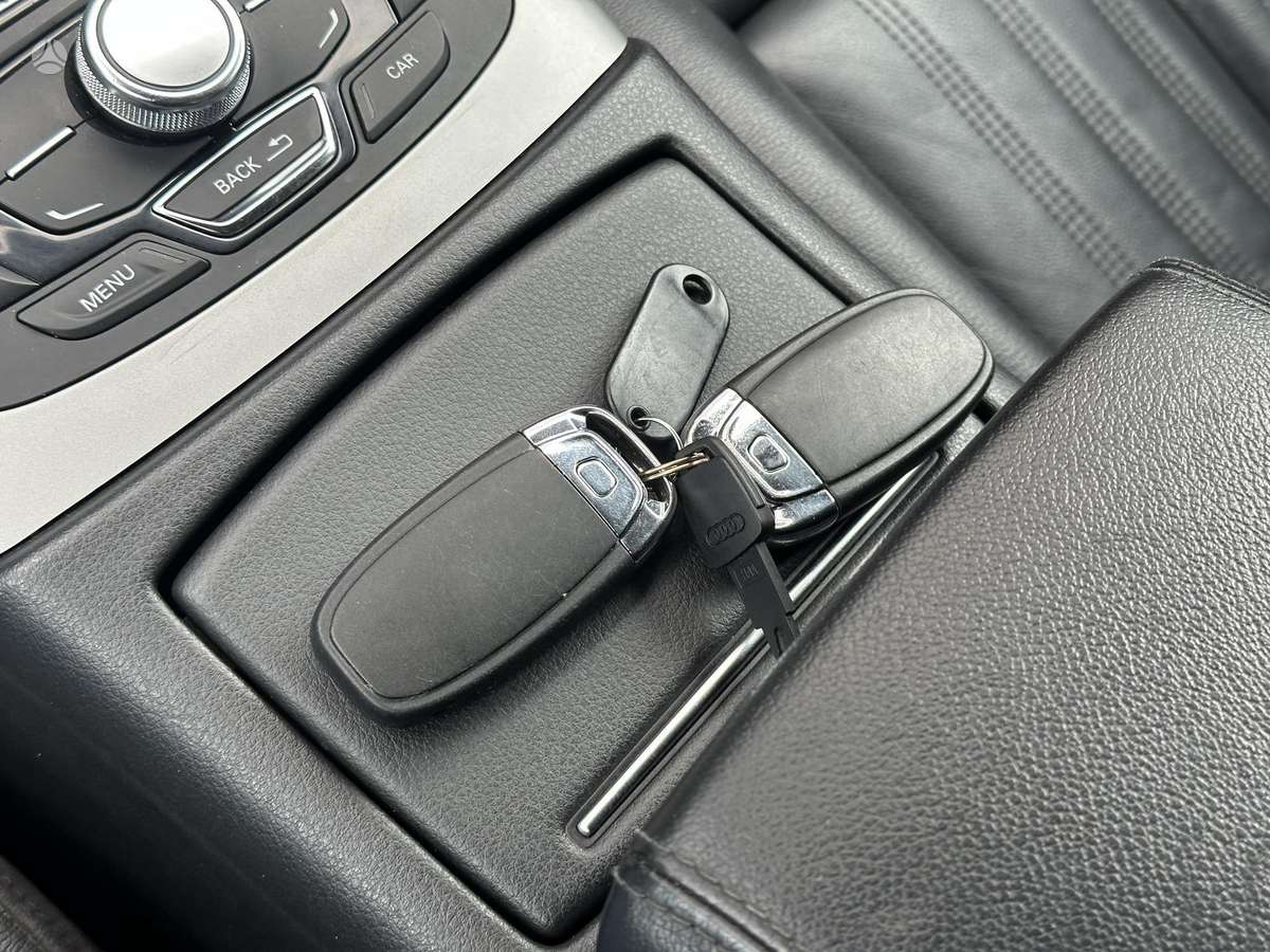 Audi A6, 2.0 l., Седан