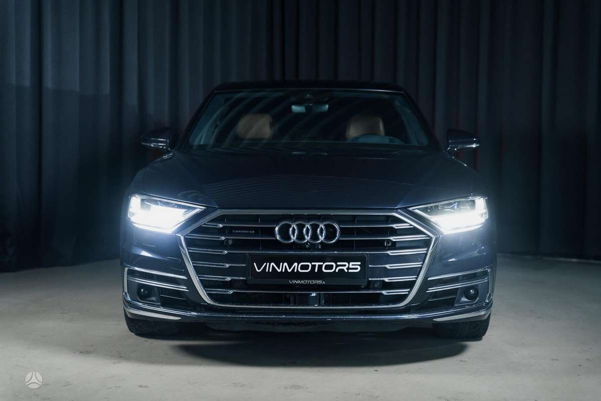 Audi A8, 3.0 l., Седан