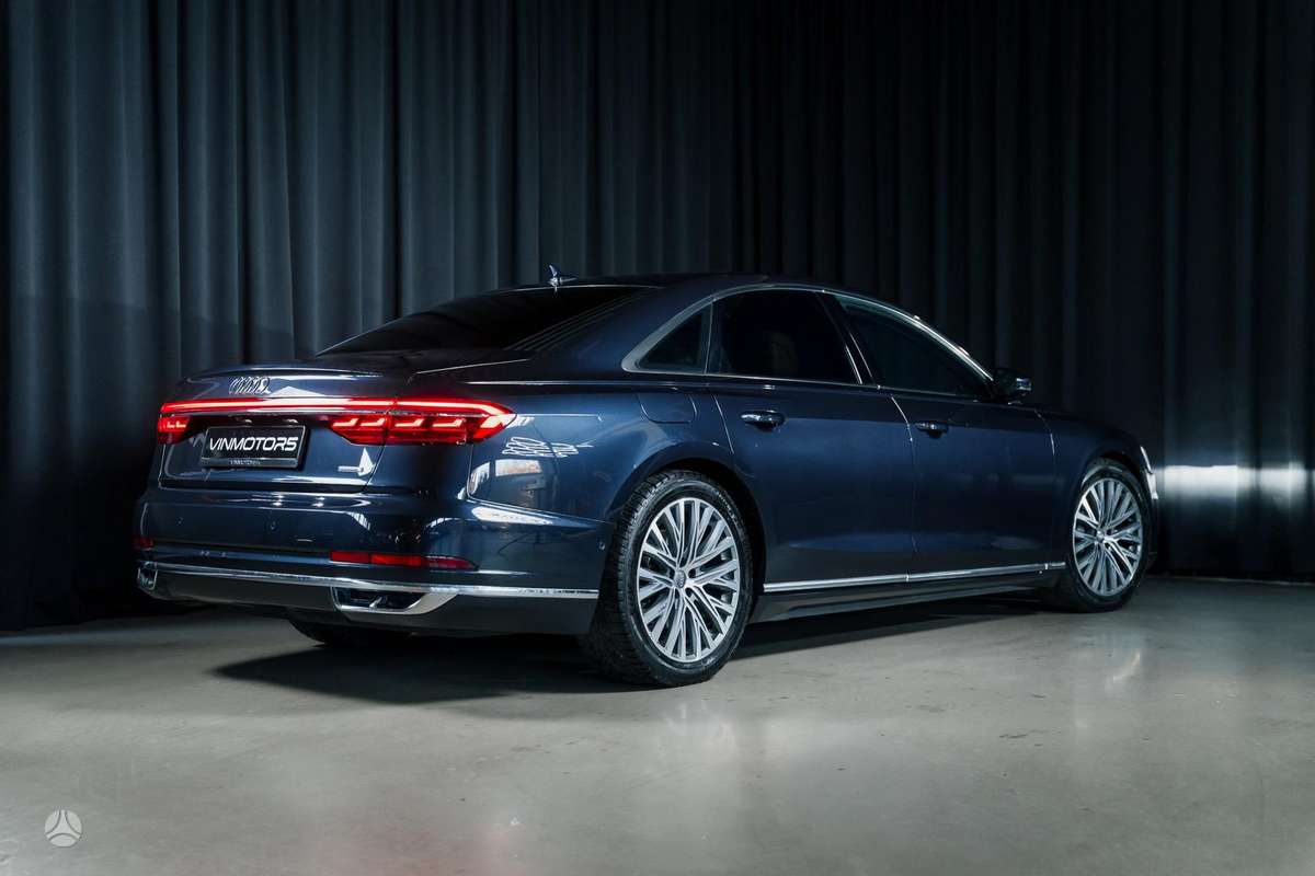 Audi A8, 3.0 l., Седан