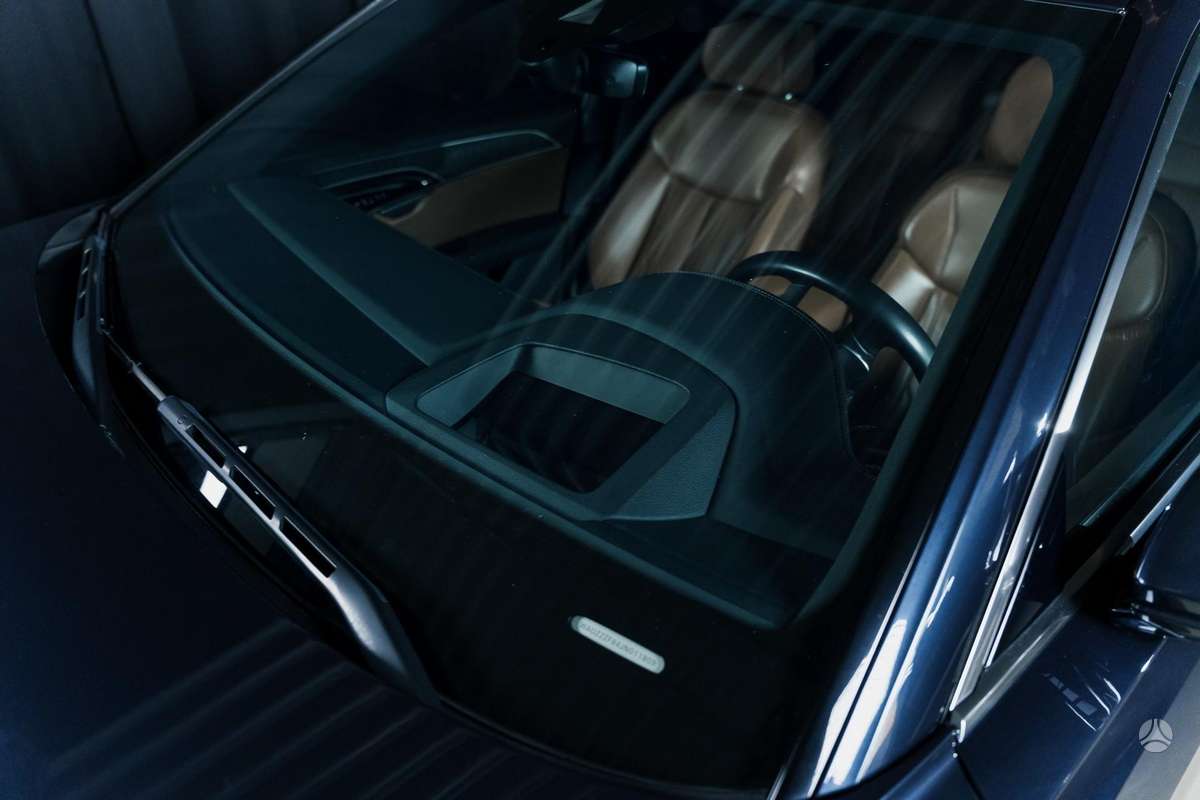 Audi A8, 3.0 l., Седан