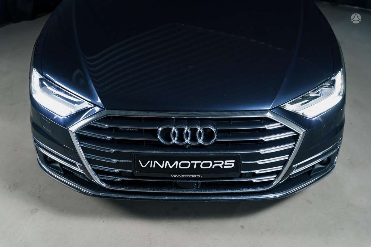 Audi A8, 3.0 l., Седан
