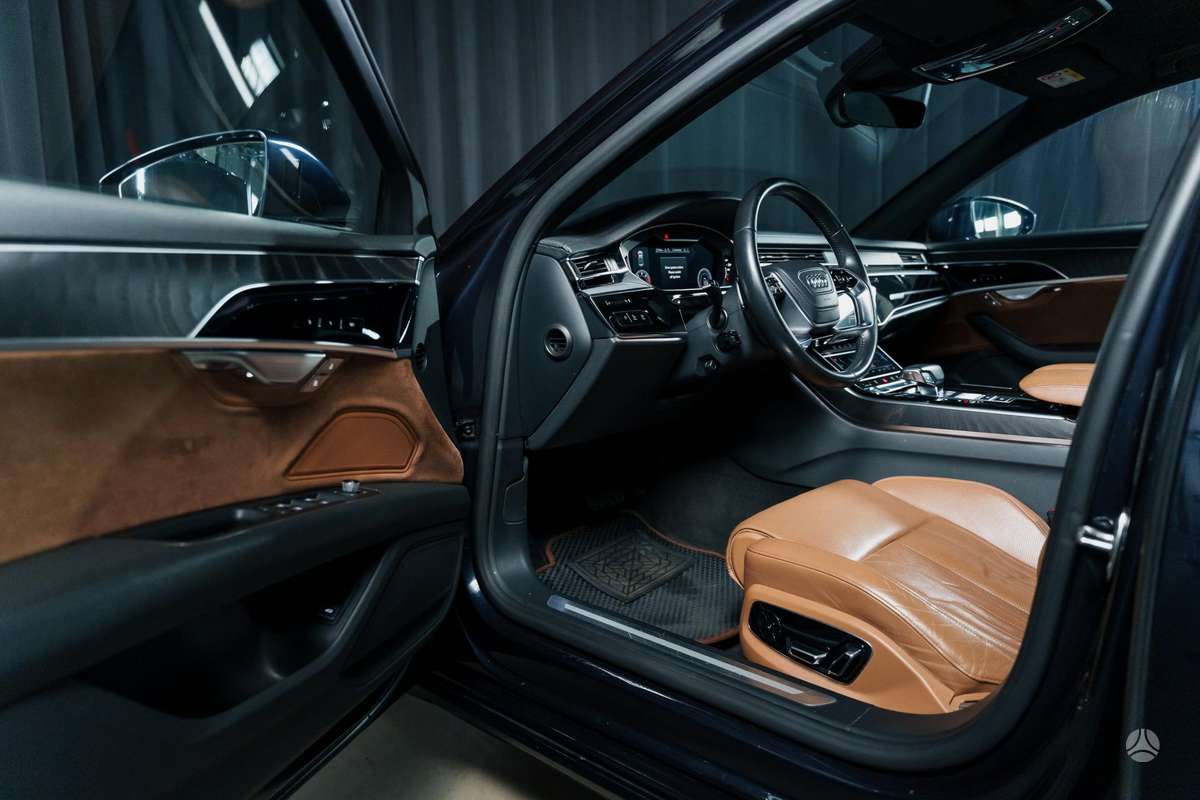 Audi A8, 3.0 l., sedanas