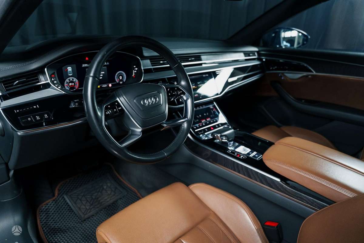 Audi A8, 3.0 l., sedanas