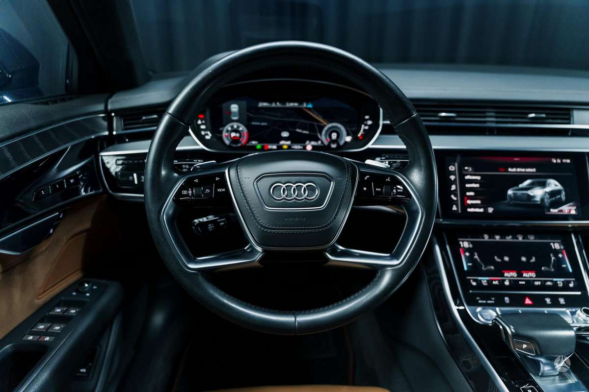 Audi A8, 3.0 l., sedanas